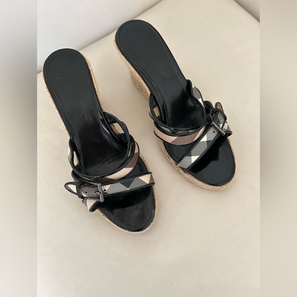 Burberry Women’s Black Patent and Plaid Pattern Wedge Sandals - Picture 3 of 11